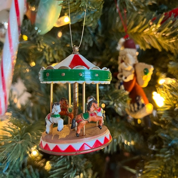 ❤️Rare Vintage 1974 Christmas Carousel Horse Ornament - Picture 2 of 8